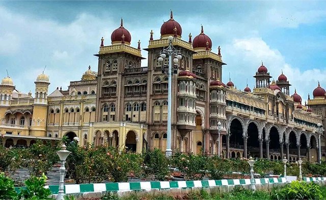 Mysore-Palace-Tourist-Attraction